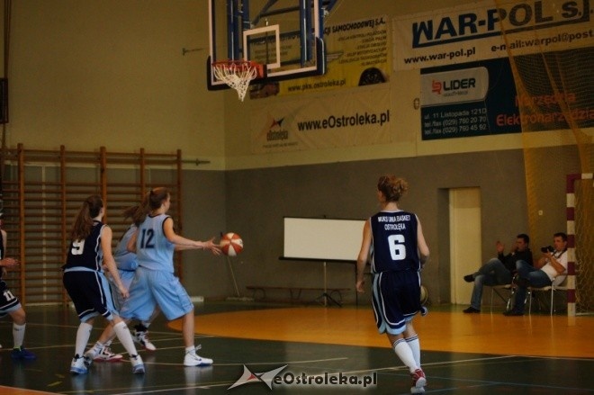 MP Kobiet U-16: Unia Basket Ostrołęka - Huragan Wołomin 52:81 [19.05.2012] - zdjęcie #3 - eOstroleka.pl