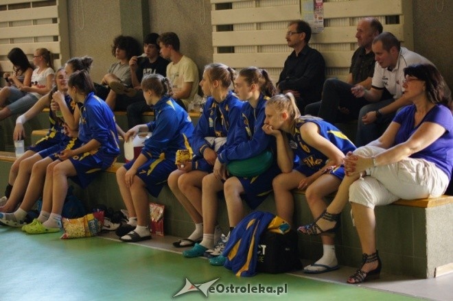 MP Kobiet U-16: PTK Pabianice - MUKS Unia Basket Ostrołęka [20.05.2012] - zdjęcie #2 - eOstroleka.pl