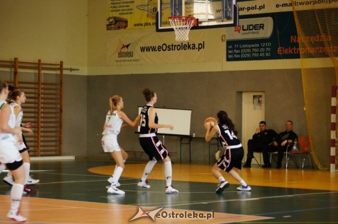 MP Kobiet U-16: PTK Pabianice - MUKS Unia Basket Ostrołęka [20.05.2012] - zdjęcie #5 - eOstroleka.pl