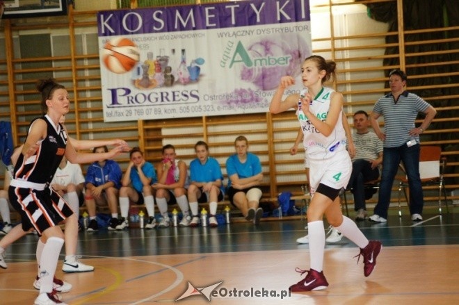 MP Kobiet U-16: PTK Pabianice - MUKS Unia Basket Ostrołęka [20.05.2012] - zdjęcie #9 - eOstroleka.pl