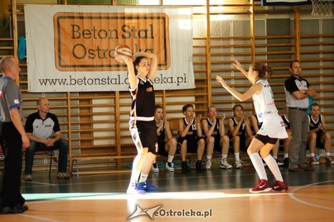 MP Kobiet U-16: PTK Pabianice - MUKS Unia Basket Ostrołęka [20.05.2012] - zdjęcie #12 - eOstroleka.pl