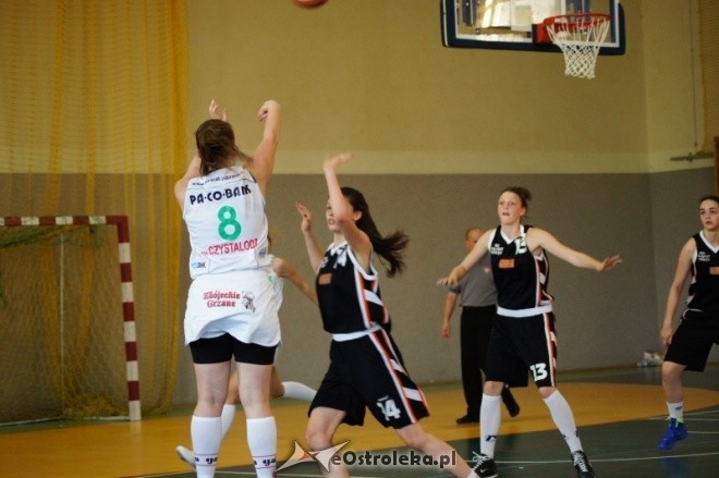 MP Kobiet U-16: PTK Pabianice - MUKS Unia Basket Ostrołęka [20.05.2012] - zdjęcie #22 - eOstroleka.pl