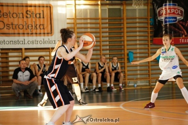 MP Kobiet U-16: PTK Pabianice - MUKS Unia Basket Ostrołęka [20.05.2012] - zdjęcie #23 - eOstroleka.pl