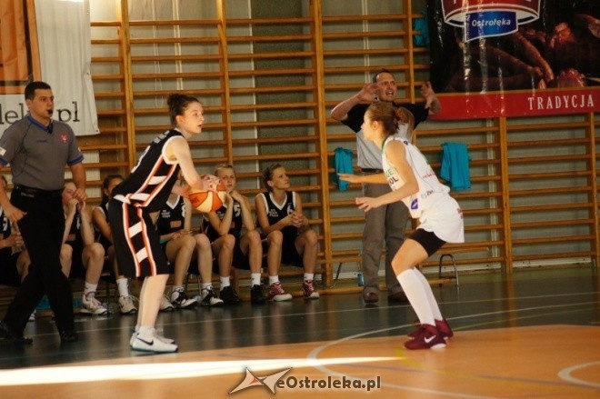 MP Kobiet U-16: PTK Pabianice - MUKS Unia Basket Ostrołęka [20.05.2012] - zdjęcie #33 - eOstroleka.pl