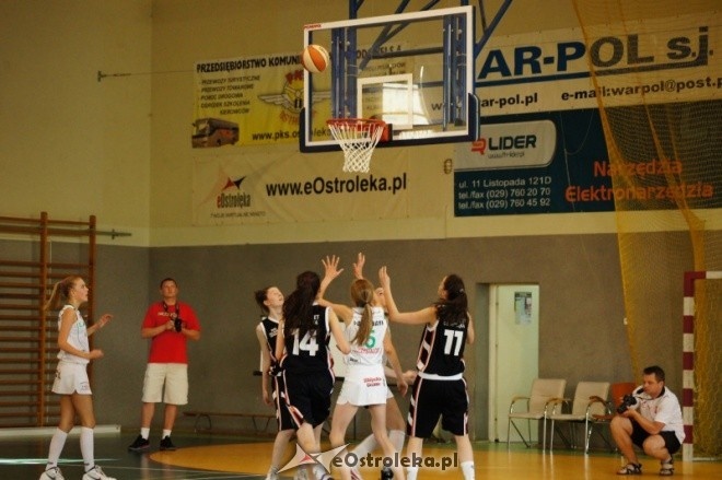 MP Kobiet U-16: PTK Pabianice - MUKS Unia Basket Ostrołęka [20.05.2012] - zdjęcie #34 - eOstroleka.pl