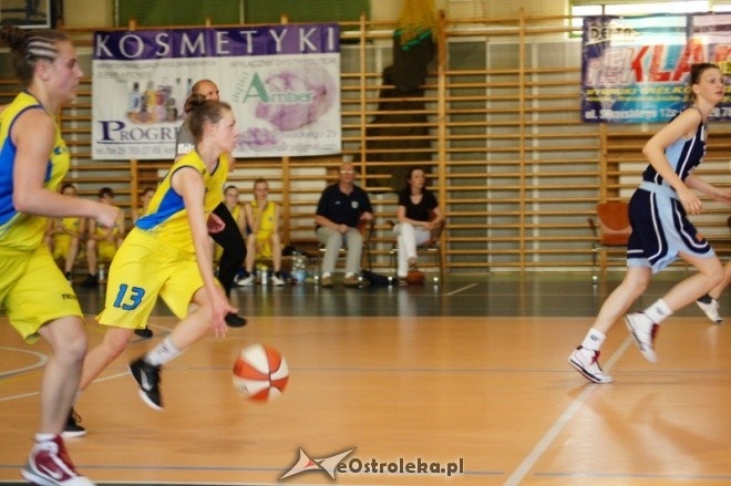 MP Kobiet U-16: MKS Sirmax Kutno - MUKS Unia Basket Ostrołęka [23.05.2012] - zdjęcie #10 - eOstroleka.pl