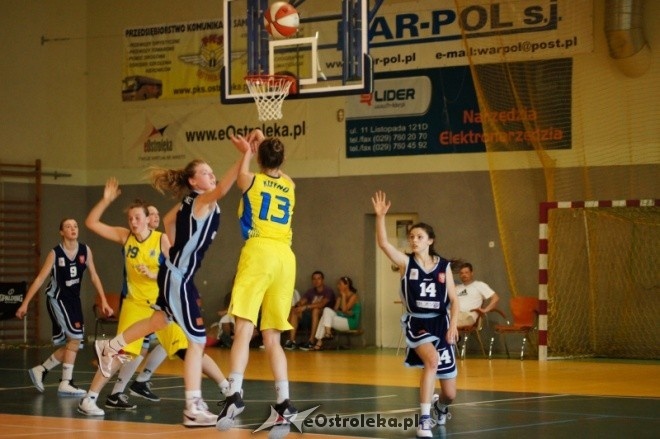 MP Kobiet U-16: MKS Sirmax Kutno - MUKS Unia Basket Ostrołęka [23.05.2012] - zdjęcie #12 - eOstroleka.pl