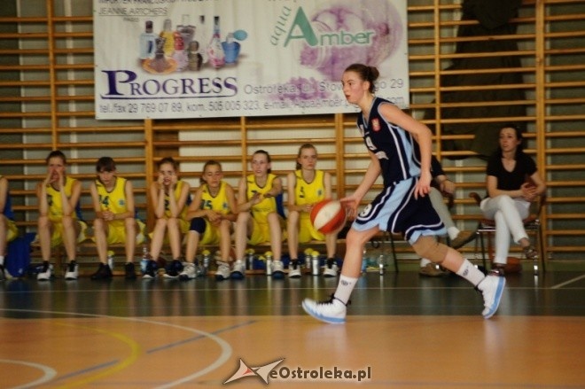 MP Kobiet U-16: MKS Sirmax Kutno - MUKS Unia Basket Ostrołęka [23.05.2012] - zdjęcie #14 - eOstroleka.pl