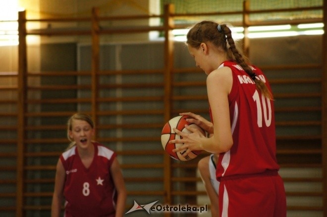 MP Kobiet U-16: MUKS Unia Basket Ostrołęka - TS Wisła Kraków [24.05.2012] - zdjęcie #2 - eOstroleka.pl