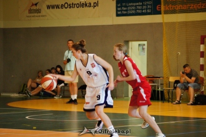 MP Kobiet U-16: MUKS Unia Basket Ostrołęka - TS Wisła Kraków [24.05.2012] - zdjęcie #17 - eOstroleka.pl