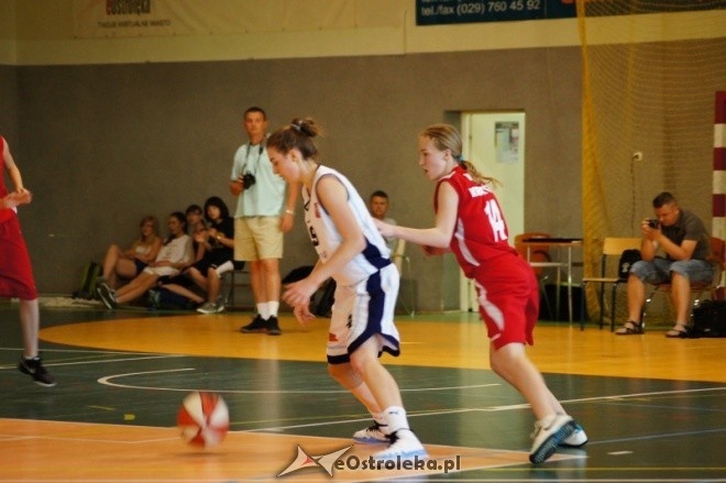 MP Kobiet U-16: MUKS Unia Basket Ostrołęka - TS Wisła Kraków [24.05.2012] - zdjęcie #18 - eOstroleka.pl