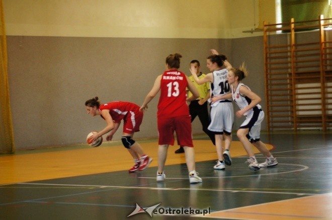 MP Kobiet U-16: MUKS Unia Basket Ostrołęka - TS Wisła Kraków [24.05.2012] - zdjęcie #20 - eOstroleka.pl