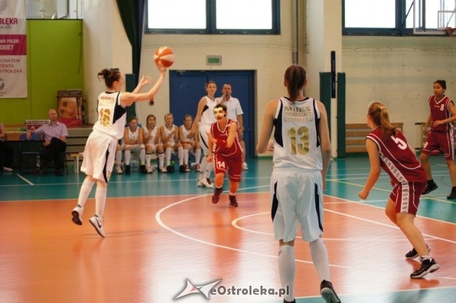 Półfinał MP Kobiet U-16: OSiR Trójka Żyrardów - MUKS Unia Basket Ostrołęka [26.05.2012] - zdjęcie #5 - eOstroleka.pl