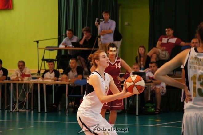 Półfinał MP Kobiet U-16: OSiR Trójka Żyrardów - MUKS Unia Basket Ostrołęka [26.05.2012] - zdjęcie #13 - eOstroleka.pl