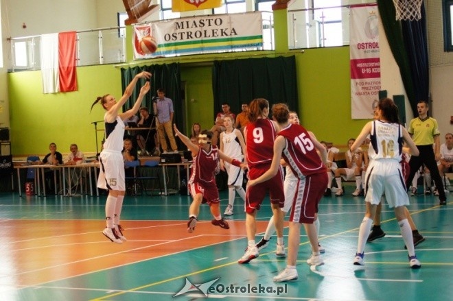 Półfinał MP Kobiet U-16: OSiR Trójka Żyrardów - MUKS Unia Basket Ostrołęka [26.05.2012] - zdjęcie #24 - eOstroleka.pl