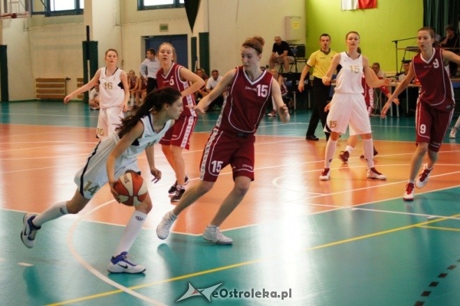 Półfinał MP Kobiet U-16: OSiR Trójka Żyrardów - MUKS Unia Basket Ostrołęka [26.05.2012] - zdjęcie #1 - eOstroleka.pl