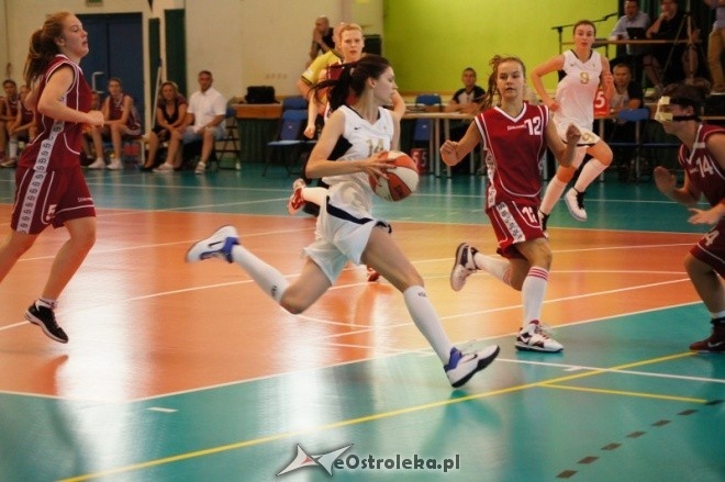 Półfinał MP Kobiet U-16: OSiR Trójka Żyrardów - MUKS Unia Basket Ostrołęka [26.05.2012] - zdjęcie #35 - eOstroleka.pl