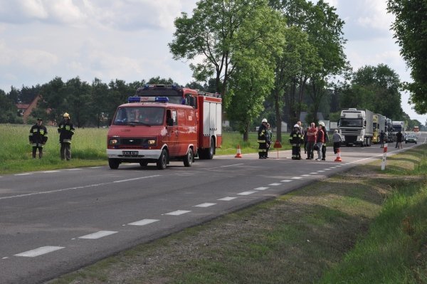 Śmiertelny wypadek w Dobrołęce: Ford został dosłownie zmiażdżony [31.V.2012]  - zdjęcie #6 - eOstroleka.pl