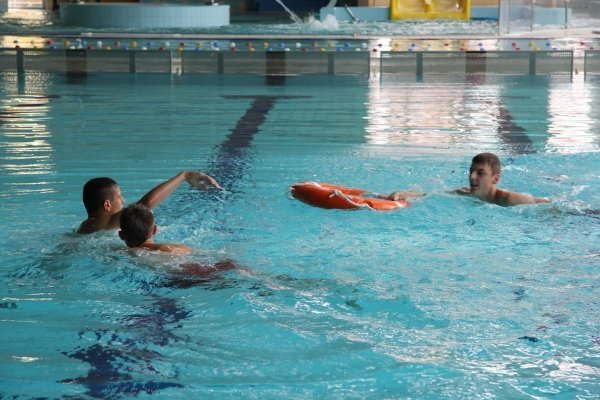 Bezpieczne pływanie w ostrołęckim aquaparku [6.VI.2012] - zdjęcie #14 - eOstroleka.pl