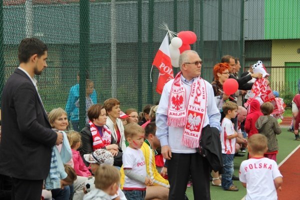 Przedszkolaki bawiły się na mini Euro 2012 [15.VI.2012] - zdjęcie #22 - eOstroleka.pl