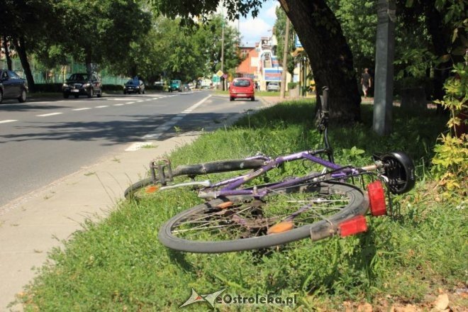 Potrącenie rowerzysty na ul. 11 Listopada [10.07.2012] - zdjęcie #5 - eOstroleka.pl