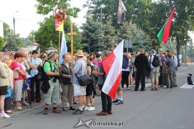 Wyruszyła XXVIII piesza pielgrzymka na Jasną Górę [1 VII 2012] - zdjęcie #1 - eOstroleka.pl