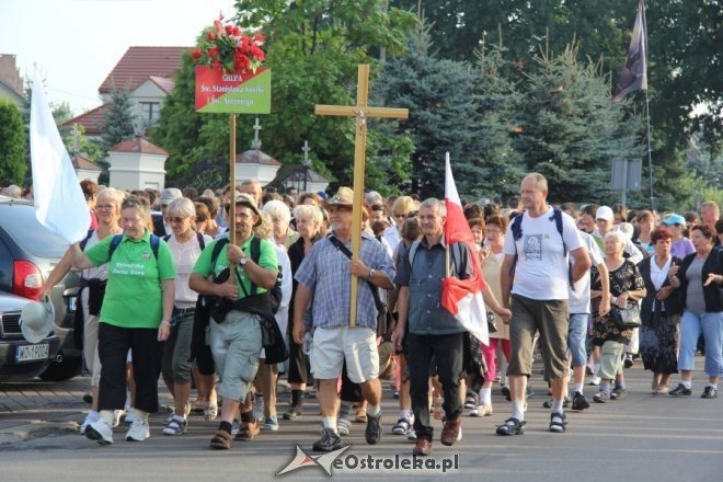 Wyruszyła XXVIII piesza pielgrzymka na Jasną Górę [1 VII 2012] - zdjęcie #3 - eOstroleka.pl