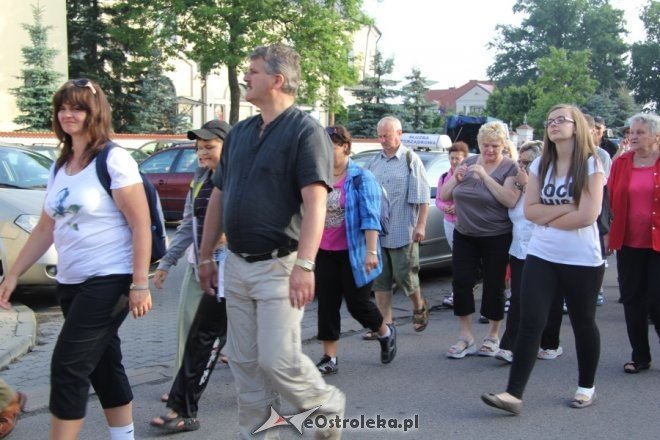 Wyruszyła XXVIII piesza pielgrzymka na Jasną Górę [1 VII 2012] - zdjęcie #12 - eOstroleka.pl