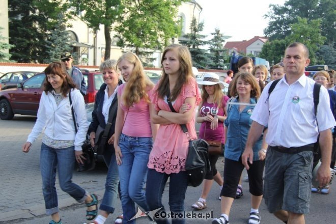 Wyruszyła XXVIII piesza pielgrzymka na Jasną Górę [1 VII 2012] - zdjęcie #14 - eOstroleka.pl