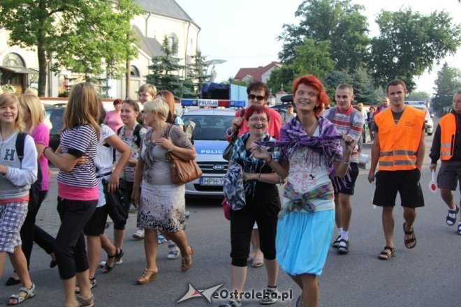 Wyruszyła XXVIII piesza pielgrzymka na Jasną Górę [1 VII 2012] - zdjęcie #28 - eOstroleka.pl