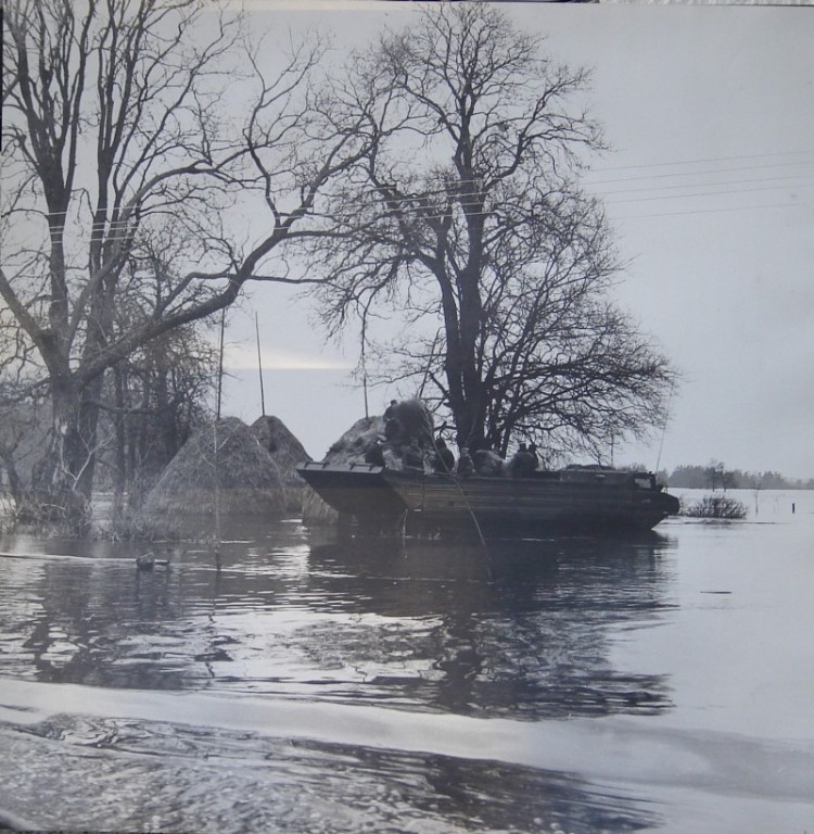 Powódź w Ostrołęce (wiosna 1979r.) - zdjęcie #19 - eOstroleka.pl
