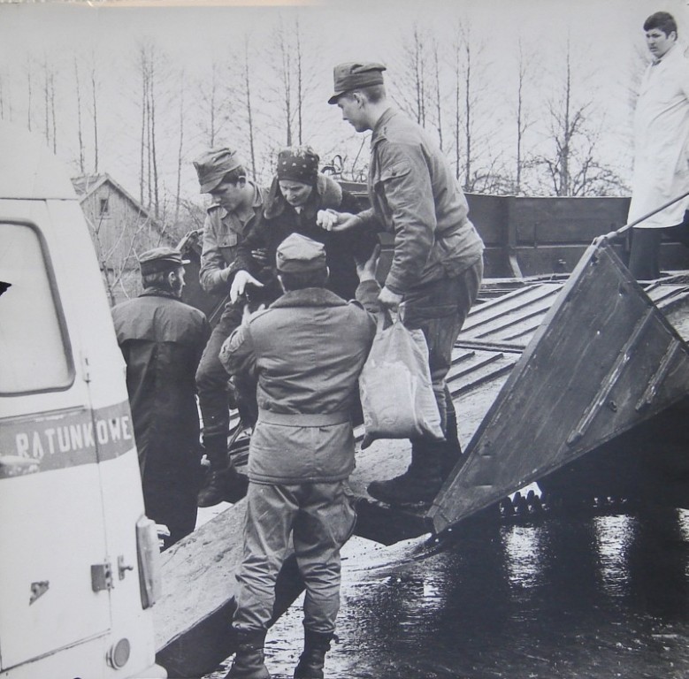 Powódź w Ostrołęce (wiosna 1979r.) - zdjęcie #33 - eOstroleka.pl