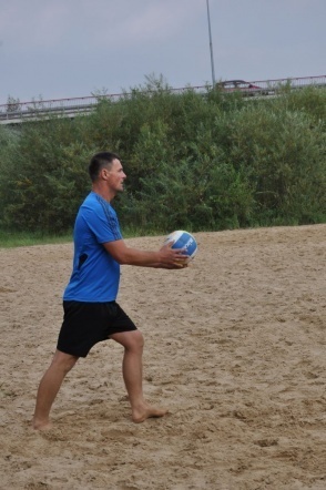 Huragan wygrał IV Otwarty Turniej Plażowej Piłki Siatkowej Mikstów [26.08.2012] - zdjęcie #7 - eOstroleka.pl