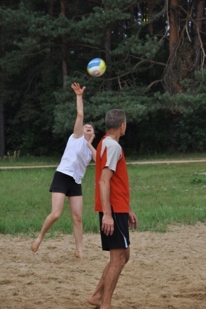 Huragan wygrał IV Otwarty Turniej Plażowej Piłki Siatkowej Mikstów [26.08.2012] - zdjęcie #22 - eOstroleka.pl