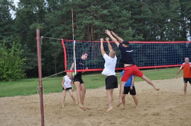 Huragan wygrał IV Otwarty Turniej Plażowej Piłki Siatkowej Mikstów [26.08.2012] - zdjęcie #28 - eOstroleka.pl