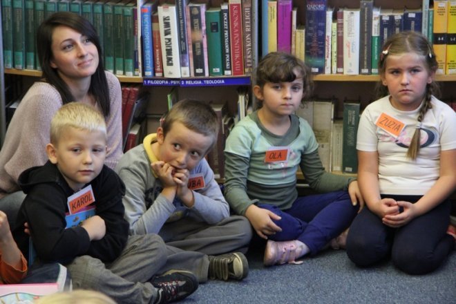 Polsko - angielskie czytanie dzieciom w Bibliotece Publicznej nr 2 [21 IX 2012] - zdjęcie #23 - eOstroleka.pl