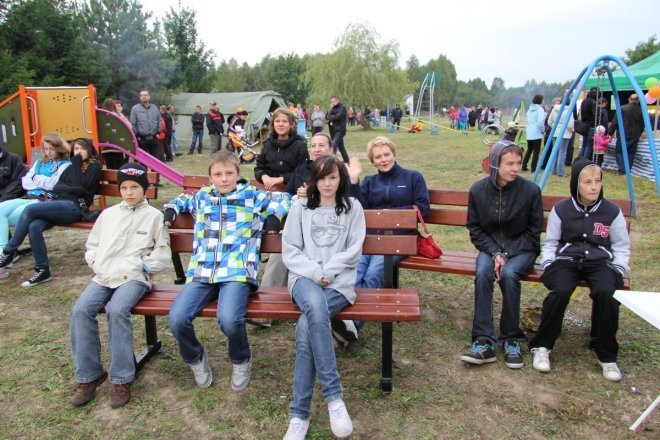 Mieszkańcy osiedla Pomian bawili się na festynie [22 IX 2012] - zdjęcie #7 - eOstroleka.pl