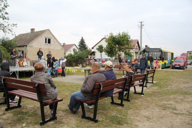 Mieszkańcy osiedla Pomian bawili się na festynie [22 IX 2012] - zdjęcie #17 - eOstroleka.pl