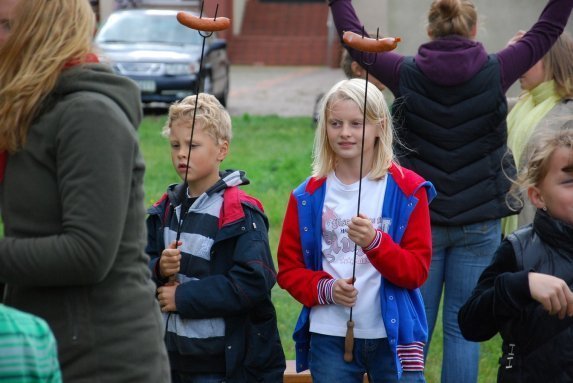 Ognisko dla dzieci i młodzieży z parafii Zabwiciela Świata [28 IX 2012] - zdjęcie #6 - eOstroleka.pl