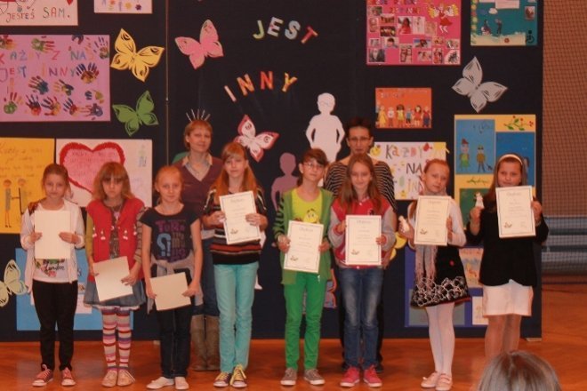 VIII Tydzień Integracji w Szkole Podstawowej nr 10 [30 XI 2012] - zdjęcie #12 - eOstroleka.pl