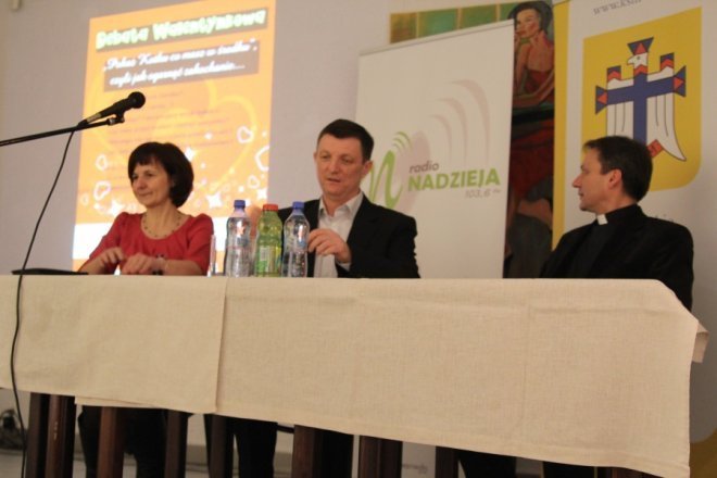 Tłumy na debacie walentynkowej: Każdy związek wymaga od nas pracy [8 II 2013] - zdjęcie #1 - eOstroleka.pl
