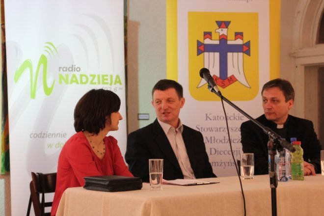 Tłumy na debacie walentynkowej: Każdy związek wymaga od nas pracy [8 II 2013] - zdjęcie #15 - eOstroleka.pl