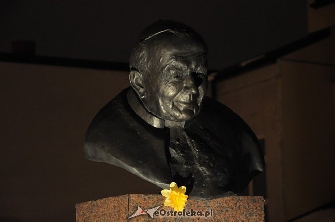 8 Rocznica Śmierci Papieża Jana Pawła II [02.04.2013] - zdjęcie #10 - eOstroleka.pl