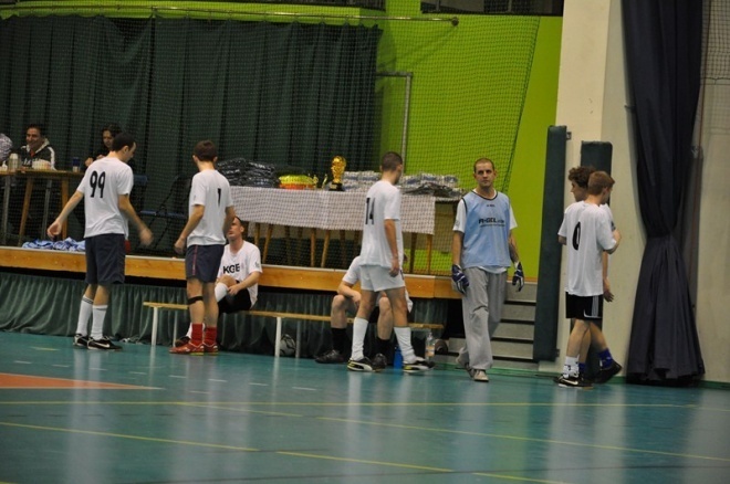 Nocna Liga Futsalu - ostatnia kolejka (05.04.2013) - zdjęcie #10 - eOstroleka.pl