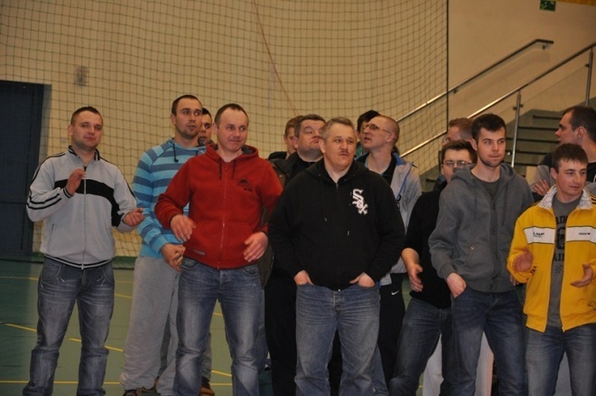 Nocna Liga Futsalu - ostatnia kolejka (05.04.2013) - zdjęcie #39 - eOstroleka.pl