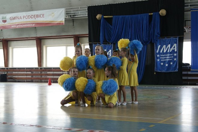 Cheerleaderki z Ostrołęki pierwsze na zawodach w Poddębicach [13.04.2013] - zdjęcie #9 - eOstroleka.pl