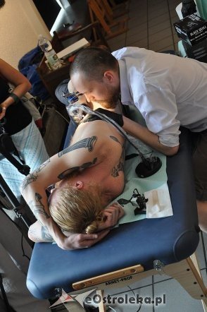 „Tusz za rogiem” – Pokaz tatuażu w Galerii Ostrołęka [ZDJĘCIA] - zdjęcie #21 - eOstroleka.pl