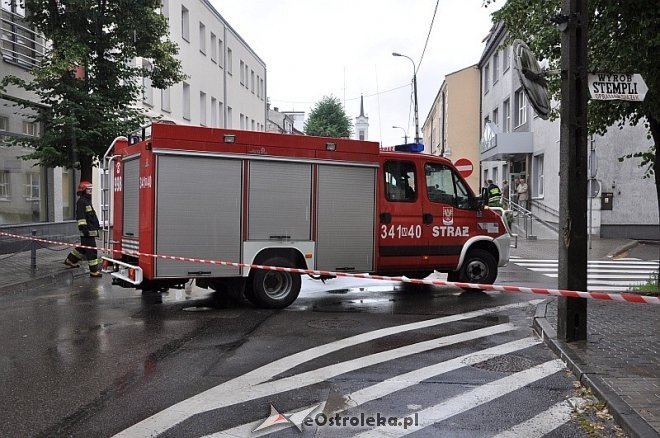 Ewakuacja ulicy Kościuszki. Ktoś podłożył bombę w Prokuraturze? - zdjęcie #7 - eOstroleka.pl
