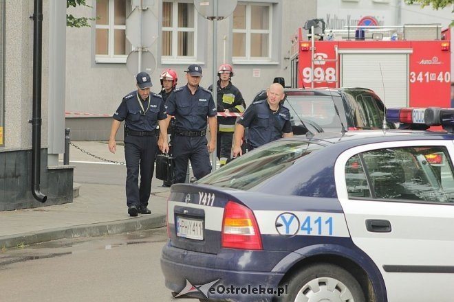 Ewakuacja ulicy Kościuszki. Ktoś podłożył bombę w Prokuraturze? - zdjęcie #19 - eOstroleka.pl