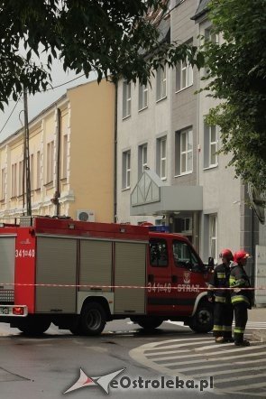 Ewakuacja ulicy Kościuszki. Ktoś podłożył bombę w Prokuraturze? - zdjęcie #25 - eOstroleka.pl